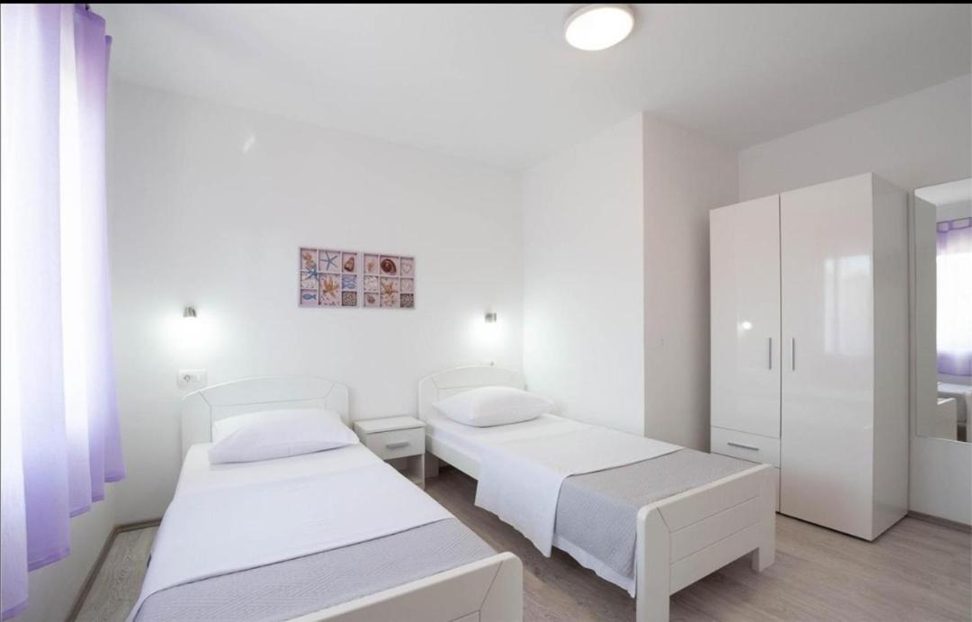 Apartment Nina Podstrana Exterior photo